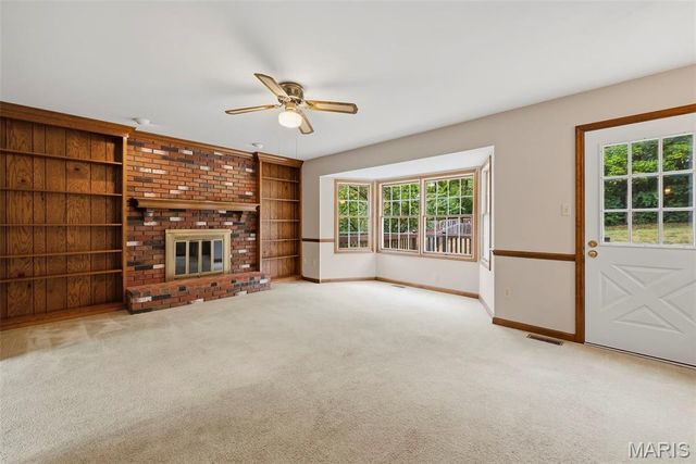 176 Spring Oaks Drive, Ballwin, MO 63011