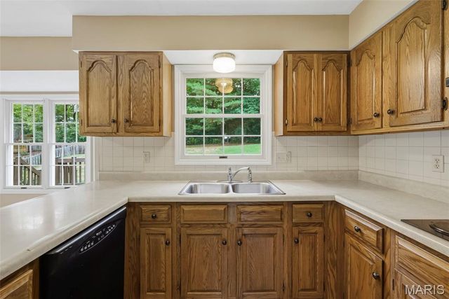 176 Spring Oaks Drive, Ballwin, MO 63011