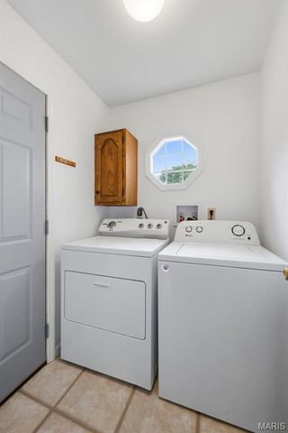 176 Spring Oaks Drive, Ballwin, MO 63011