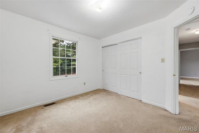 176 Spring Oaks Drive, Ballwin, MO 63011