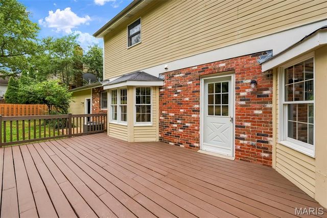 176 Spring Oaks Drive, Ballwin, MO 63011