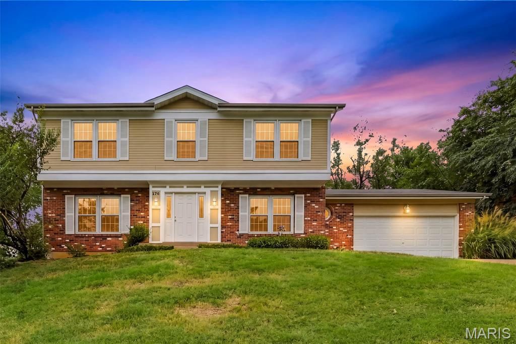 176 Spring Oaks Drive, Ballwin, MO 63011
