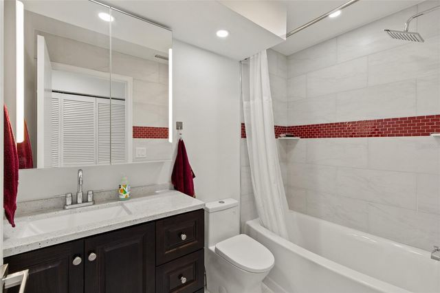 5623 MONTE ROSSO ROAD, Sarasota, FL 34243