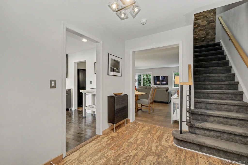 23 Briar Court, Cross River, NY 10518 — photo 4