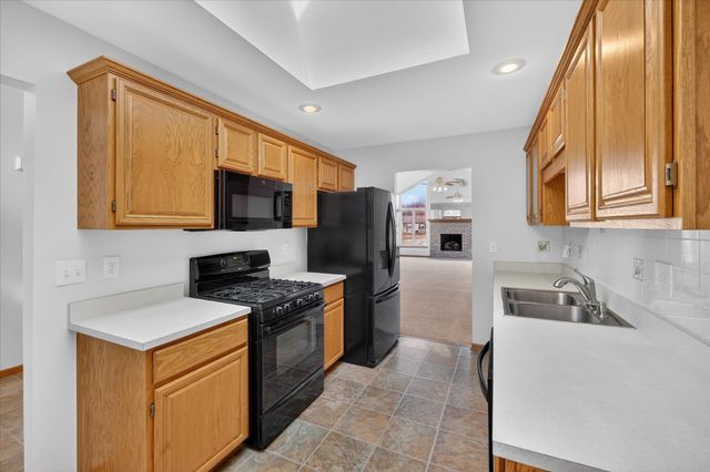 48564 Hudson Bay Court, Shelby Twp, MI 48315