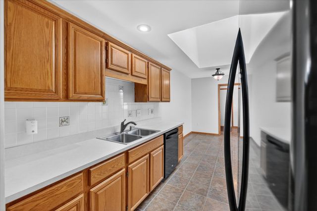 48564 Hudson Bay Court, Shelby Twp, MI 48315