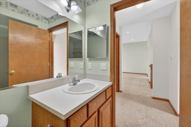 48564 Hudson Bay Court, Shelby Twp, MI 48315