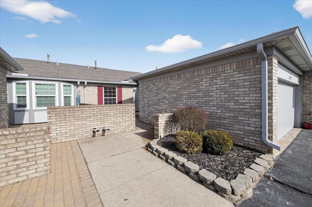 48564 Hudson Bay Court, Shelby Twp, MI 48315