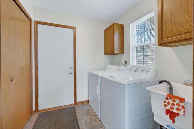 48564 Hudson Bay Court, Shelby Twp, MI 48315