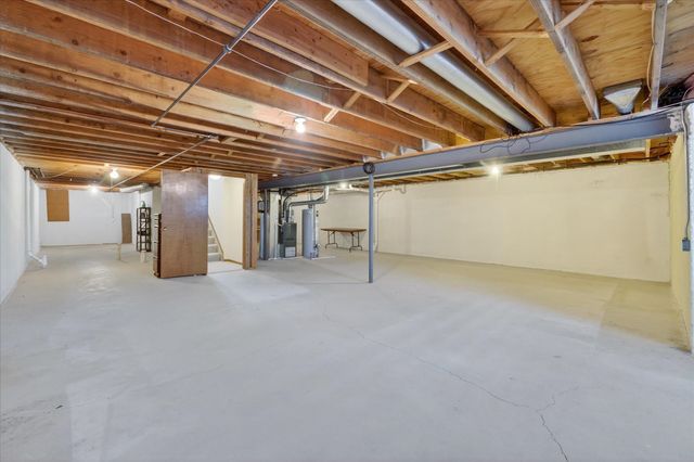 48564 Hudson Bay Court, Shelby Twp, MI 48315