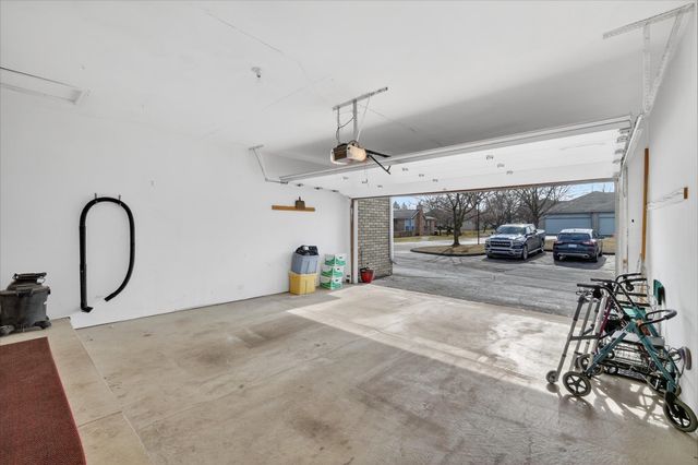 48564 Hudson Bay Court, Shelby Twp, MI 48315