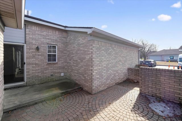 48564 Hudson Bay Court, Shelby Twp, MI 48315