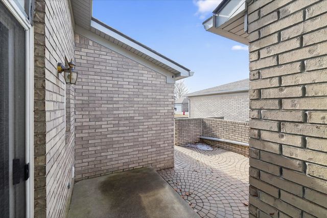 48564 Hudson Bay Court, Shelby Twp, MI 48315