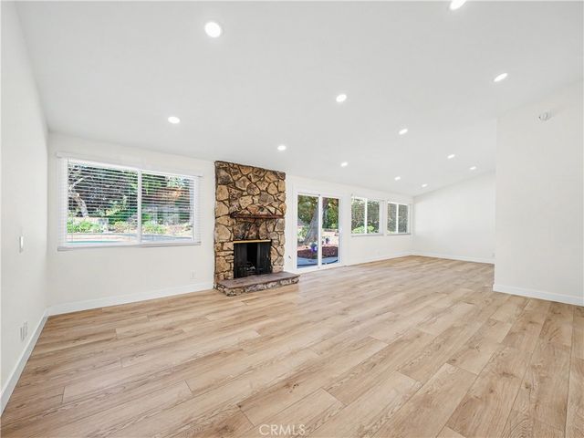5604 Mason Avenue, Woodland Hills, CA 91367