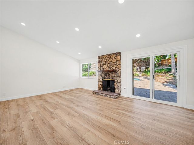 5604 Mason Avenue, Woodland Hills, CA 91367