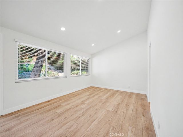 5604 Mason Avenue, Woodland Hills, CA 91367