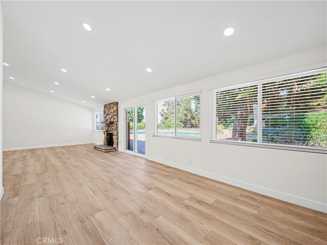 5604 Mason Avenue, Woodland Hills, CA 91367