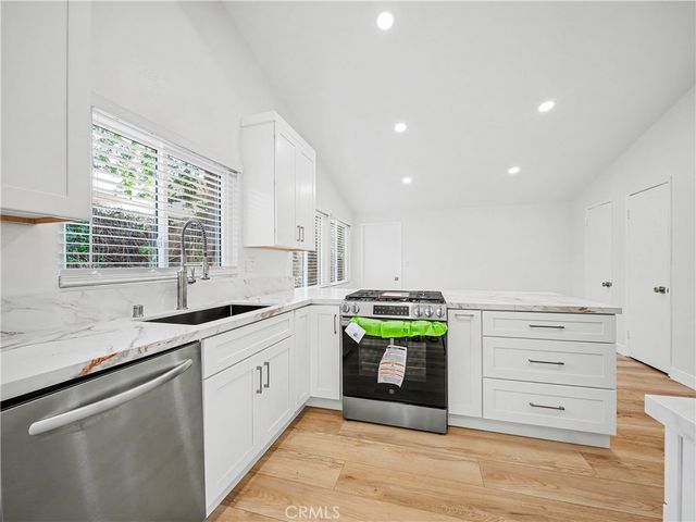 5604 Mason Avenue, Woodland Hills, CA 91367