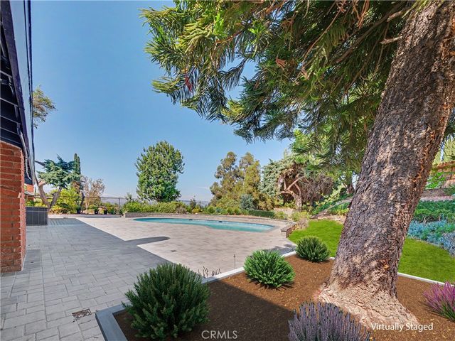 5604 Mason Avenue, Woodland Hills, CA 91367