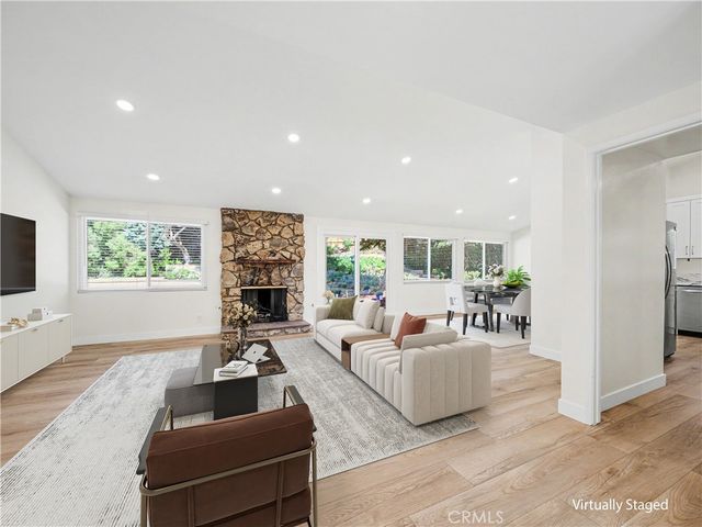 5604 Mason Avenue, Woodland Hills, CA 91367