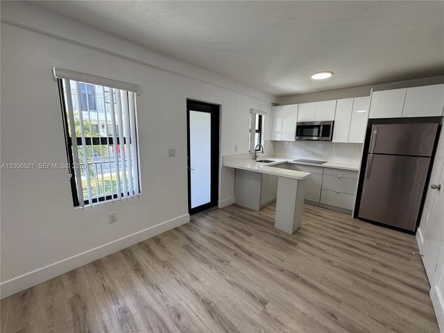 1971 NW 2nd Ct 4, Miami, FL 33136