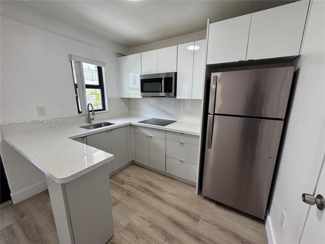 1971 NW 2nd Ct 4, Miami, FL 33136