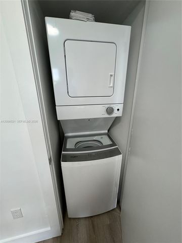 1971 NW 2nd Ct 4, Miami, FL 33136