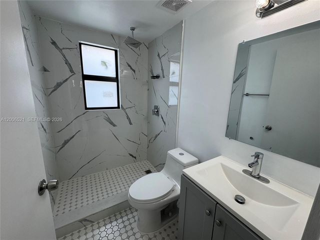 1971 NW 2nd Ct 4, Miami, FL 33136