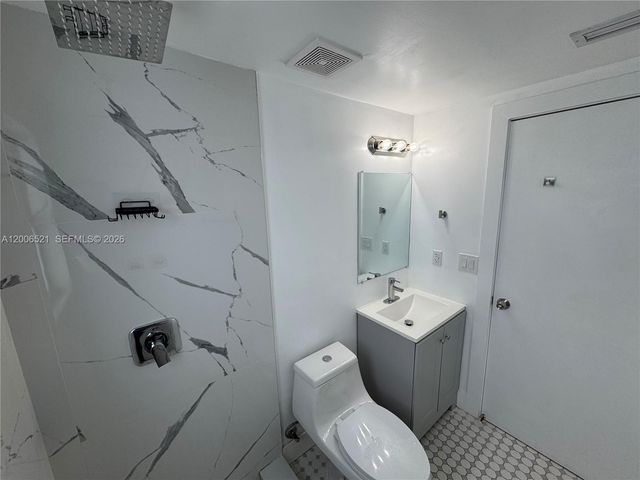 1971 NW 2nd Ct 4, Miami, FL 33136