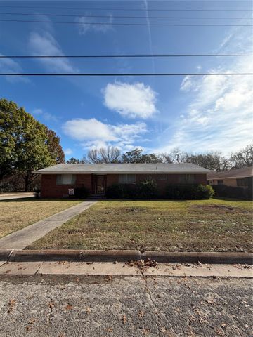 502 S Chestnut Street, Gainesville, TX 76240