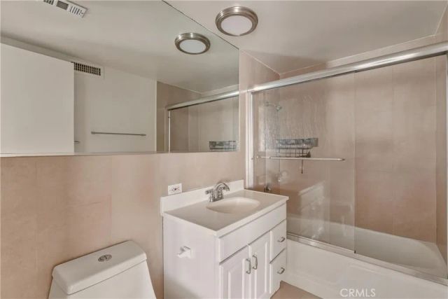 969 Hilgard 707, Los Angeles, CA 90024