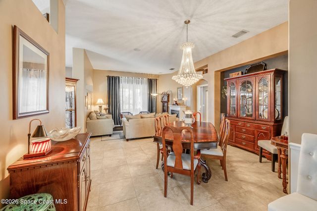 426 Gardendale Circle SE, Palm Bay, FL 32909