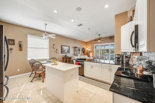 426 Gardendale Circle SE, Palm Bay, FL 32909