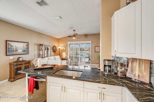 426 Gardendale Circle SE, Palm Bay, FL 32909