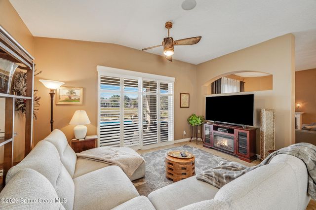 426 Gardendale Circle SE, Palm Bay, FL 32909