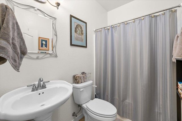 5153 Old Stage Road, Central Point, OR 97502