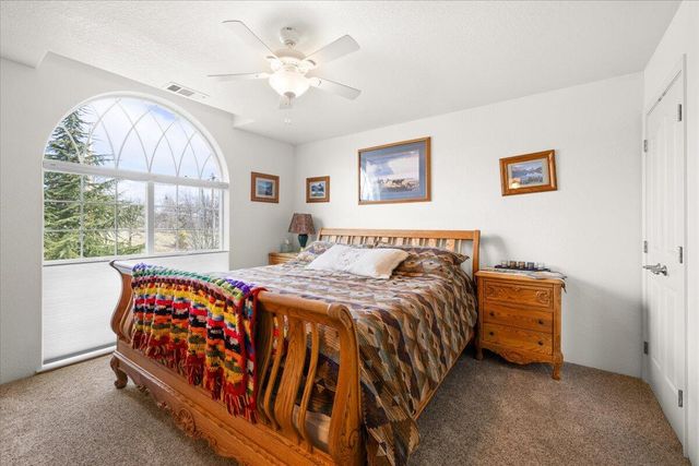 5153 Old Stage Road, Central Point, OR 97502