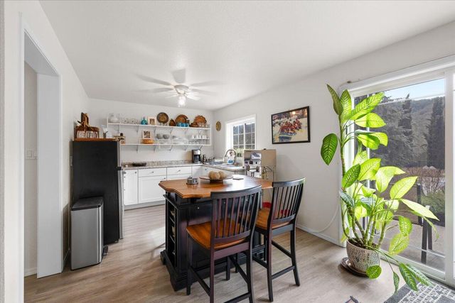 5153 Old Stage Road, Central Point, OR 97502