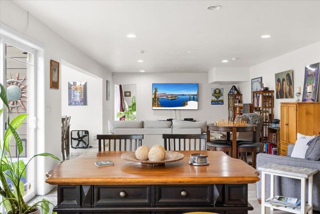 5153 Old Stage Road, Central Point, OR 97502