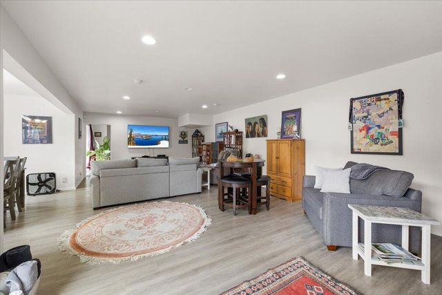 5153 Old Stage Road, Central Point, OR 97502