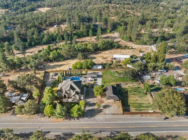 5153 Old Stage Road, Central Point, OR 97502