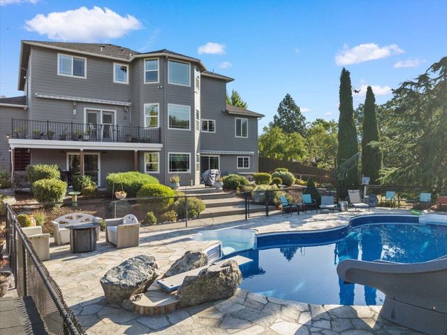 5153 Old Stage Road, Central Point, OR 97502