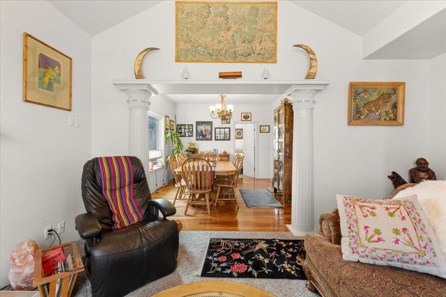 5153 Old Stage Road, Central Point, OR 97502