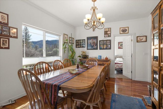 5153 Old Stage Road, Central Point, OR 97502