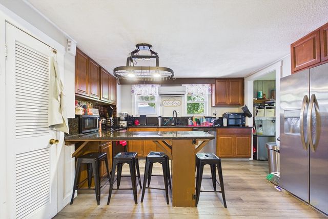 85 Alfred Lord Blvd, Taunton, MA 02780