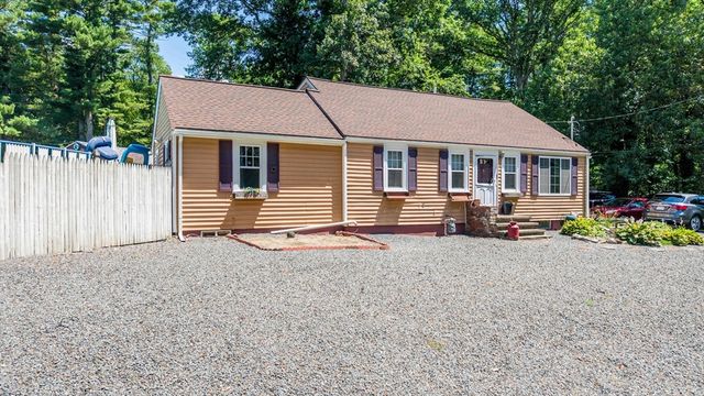85 Alfred Lord Blvd, Taunton, MA 02780