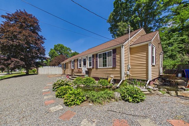 85 Alfred Lord Blvd, Taunton, MA 02780
