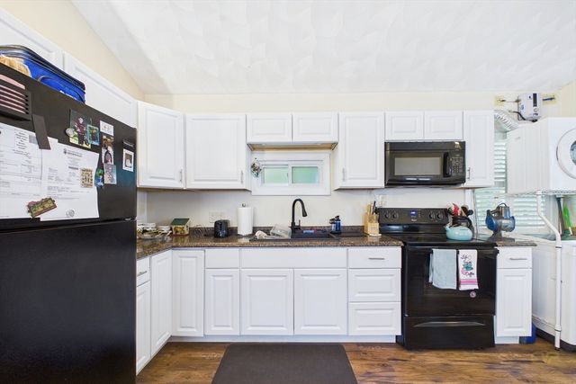 85 Alfred Lord Blvd, Taunton, MA 02780