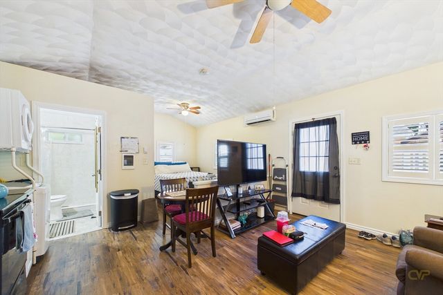 85 Alfred Lord Blvd, Taunton, MA 02780