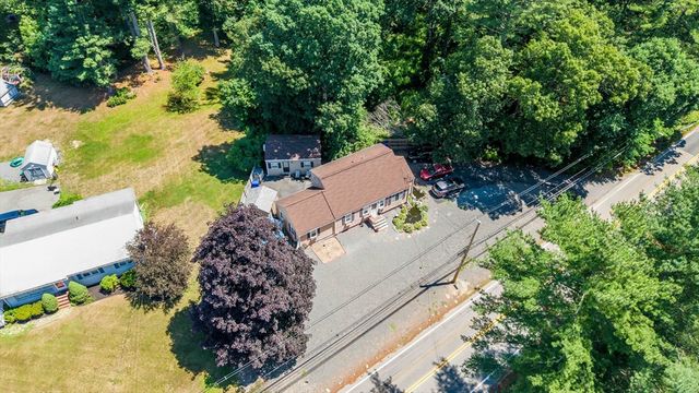 85 Alfred Lord Blvd, Taunton, MA 02780
